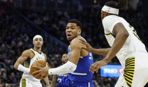 Bucks toman gran ventaja y luego se aferran para vencer a Pacers