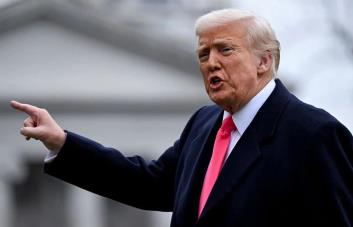 Trump tacha de monstruos a los deportados a El Salvador y agradece a Bukele el apoyo
