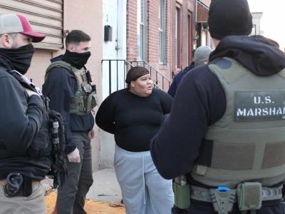 Dominicana deportada por fentanilo sigue en prisión federal