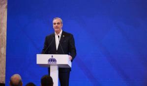 El presidente Abinader dirige LA Semanal con la Prensa