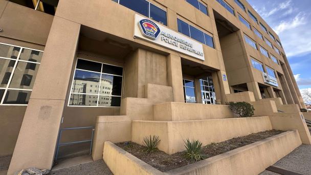 Acusan de asesinato a dos adolescentes por el atropello fatal de un ciclista en EE. UU.