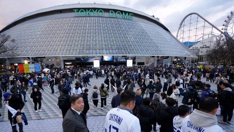 El béisbol en Japón se ve casi igual, pero la comida y el ambiente son diferentes