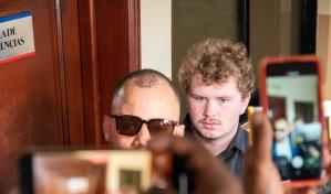 Abogados: consulado de EE.UU. expidió un pasaporte de urgencia a Joshua Steven Riibe