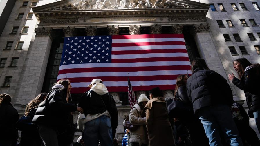 Wall Street abre en verde y el Nasdaq sube un 0.45 %, pendiente de la reunión de la Fed