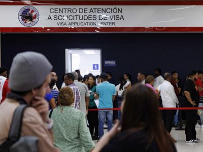 Embajada de EE. UU. cierra su centro de visa por onda tropical