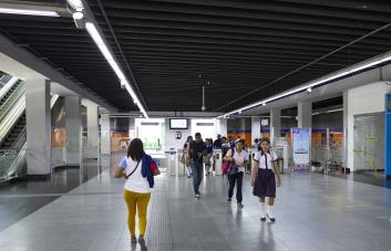 Enfrentamiento en el metro entre un ciudadano y el personal de seguridad