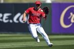 Mike Trout defiende la prohibición del uso de celulares en camerinos