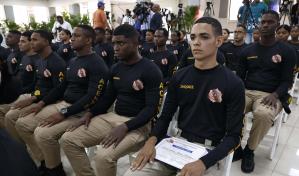 Forman 750 nuevos aspirantes para fortalecer el sistema migratorio dominicano