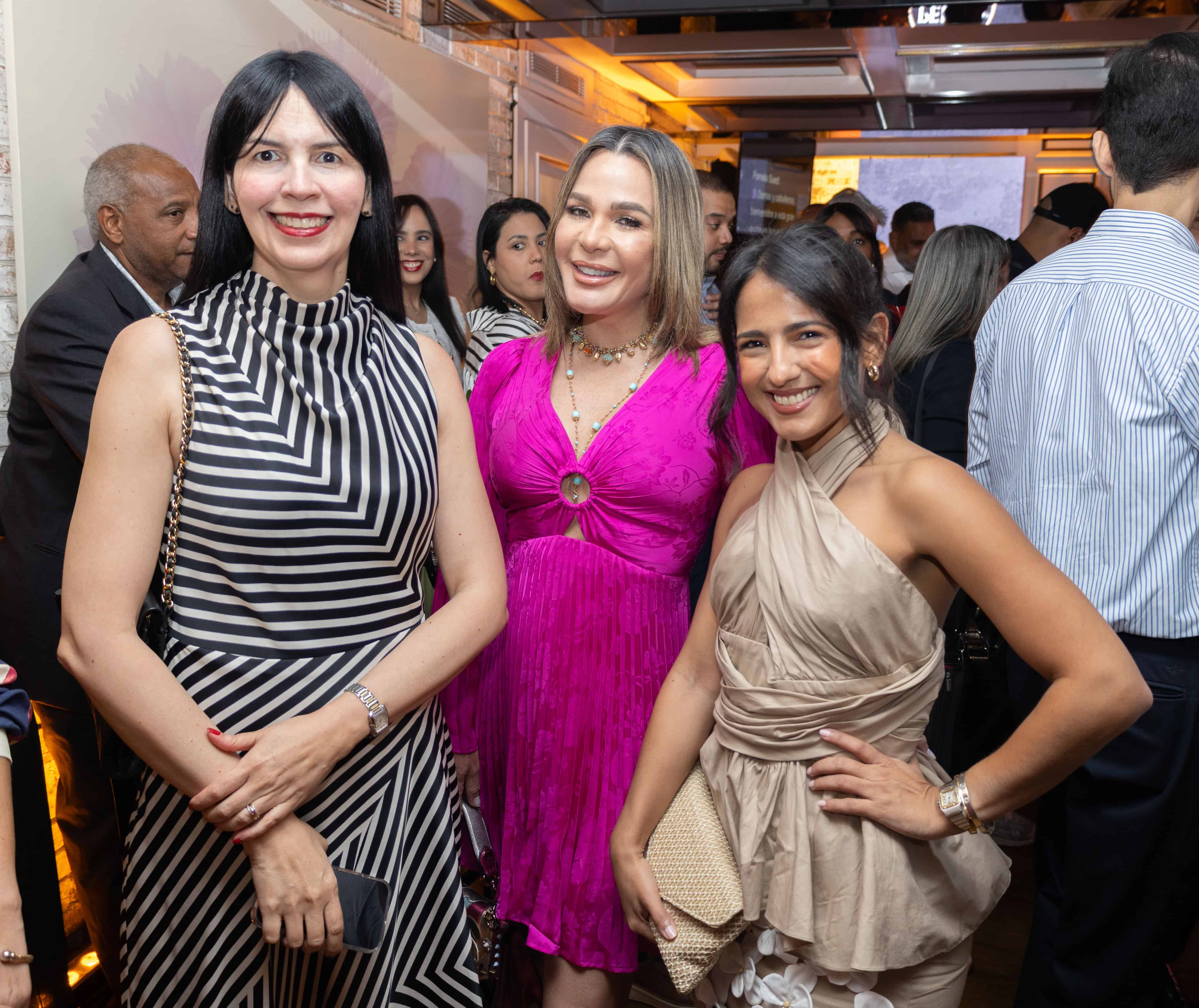 Cándida Hernández, Georgina Duluc y Paloma de la Cruz.<br>