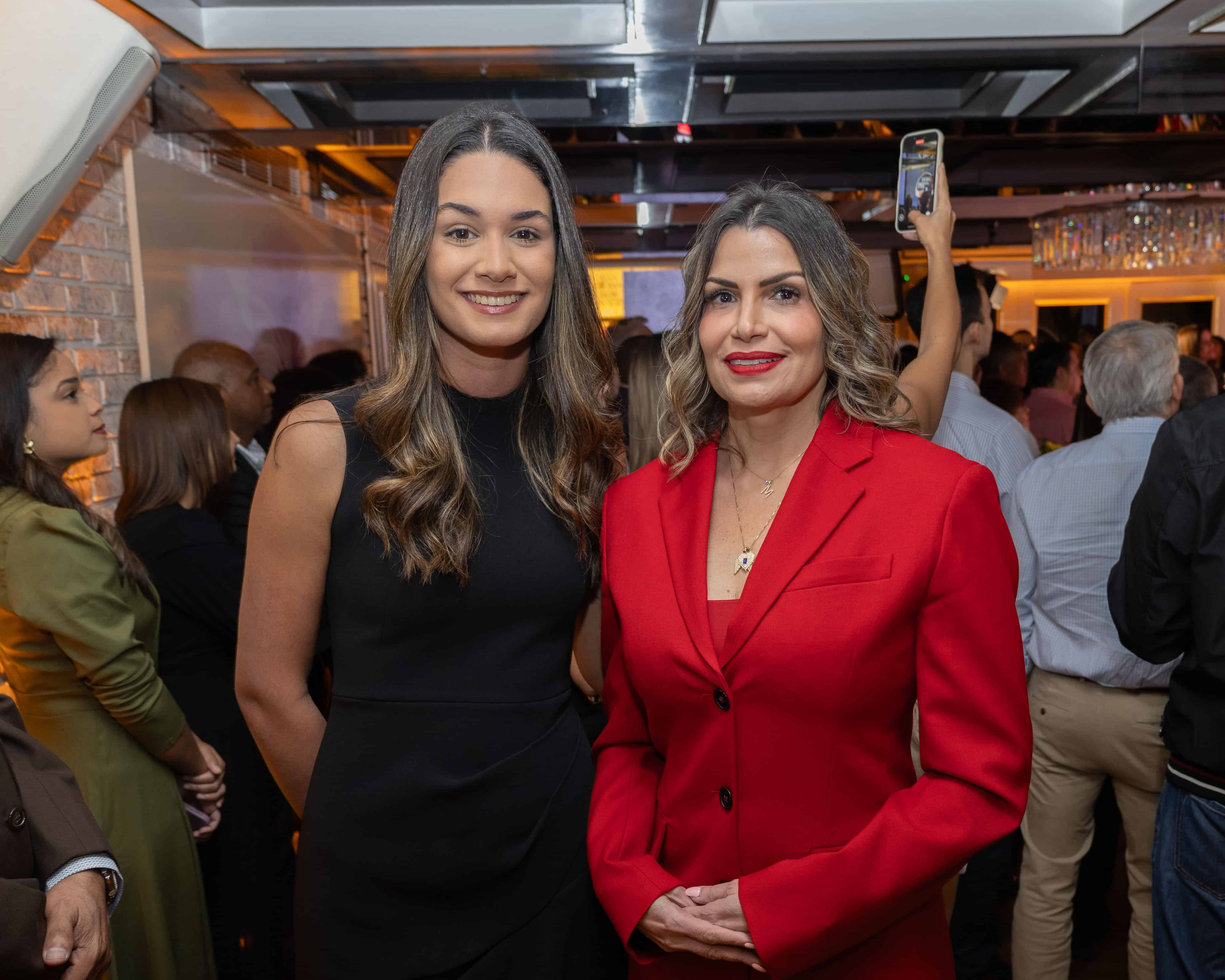 Majorie Mariñez y María Medina. 