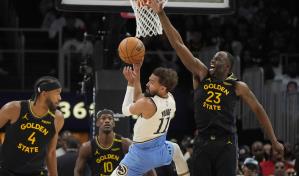 Trae Young y Georges Niang guían a Hawks a victoria 124-115 sobre Warriors
