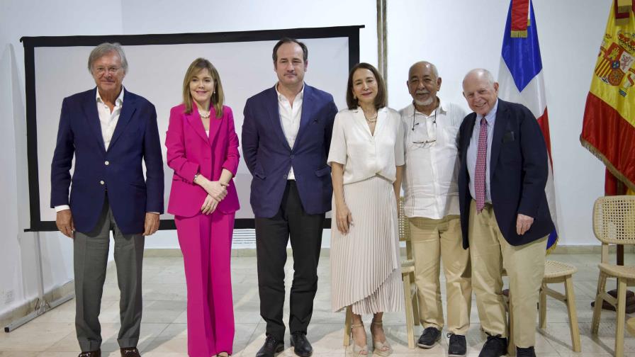El Centro Cultural de España celebra encuentro sobre la lengua española El Centro Cultural de España celebra encuentro sobre la lengua española