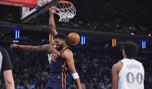 Towns logró su primer triple-doble en tres años