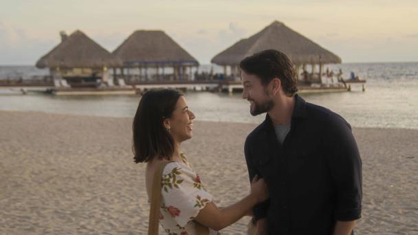 “Books and Drinks”, comedia romántica con esencia dominicana