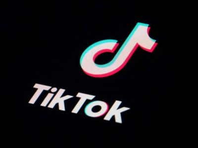 Trump dice considera reducir aranceles a China por acuerdo de TikTok
