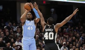 Los 29 puntos de Allen y las 14 asistencias de Mitchell llevan a Cavs a victoria 124-116 sobre Spurs