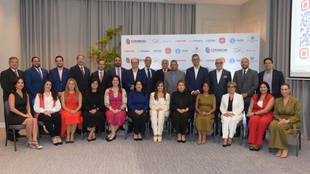 Copardom presenta nueva directiva y reconoce ex ministro de Trabajo y dos directivos