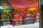 El negocio de los vapes seduce a menores con colores, sabores y personajes