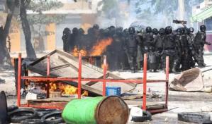 Afán de protagonismo de grupo ajeno a convocantes habría provocado caos en marcha; señalan a Alofoke