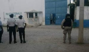 Las bandas armadas irrumpen en una prisión en el centro de Haití y liberan presos