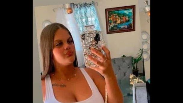 Muere mujer de 22 años tras ser baleada por su pareja en Santiago