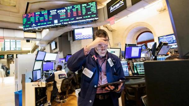 Wall Street termina mixta, preocupada por el anuncio de aranceles de Trump