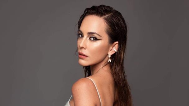 La actriz ecuatoriana María Elisa Camargo: Tuve novio dominicano, me entregué al tigueraje