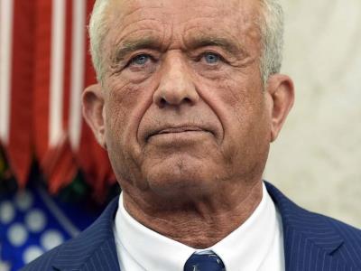 Robert F. Kennedy Jr. guarda silencio tras despidos
