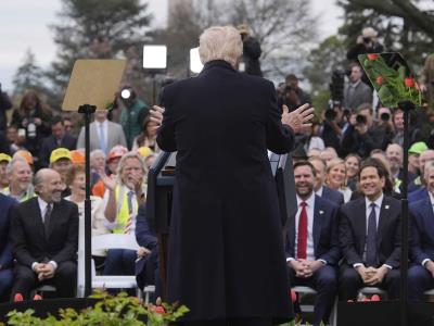 El mundo reacciona con cautela a los aranceles de Trump