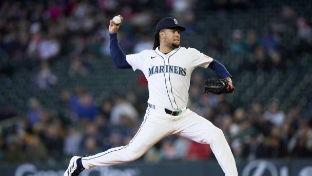 Video | Luis Castillo ganó; Freddy Peralta ponchó ocho, pero salió sin decisión