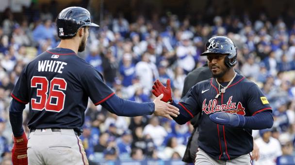 Los Bravos buscan recuperarse al debutar en casa como el único equipo sin victorias en MLB