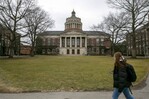 Florida prohíbe a indocumentados matricularse en sus 28 colegios universitarios Florida prohíbe a indocumentados matricularse en sus 28 colegios universitarios