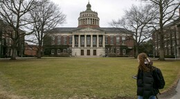Florida proh&iacute;be a indocumentados matricularse en sus 28 colegios universitarios