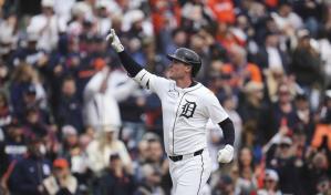 Carpenter batea dos jonrones, Flaherty gana en regreso a Detroit. Tigres vencen a Medias Blancas Carpenter batea dos jonrones, Flaherty gana en regreso a Detroit. Tigres vencen a Medias Blancas