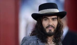 El actor británico Russell Brand, acusado de violación y agresión sexual a cuatro mujeres