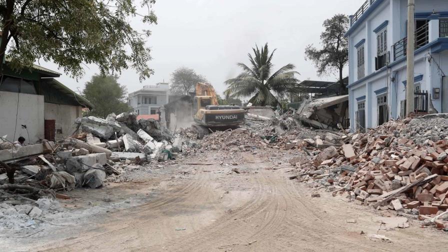 Al menos 3,550 personas han muerto por el terremoto en Birmania, según la junta militar Al menos 3,550 personas han muerto por el terremoto en Birmania, según la junta militar