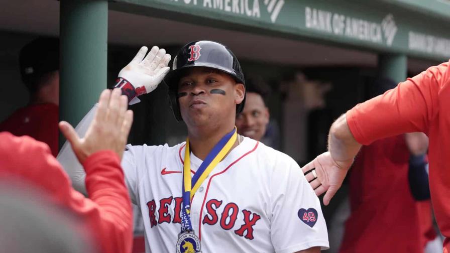 Devers empalma su primer tetrabases de la temporada; Sánchez poncha 9; Doval gana