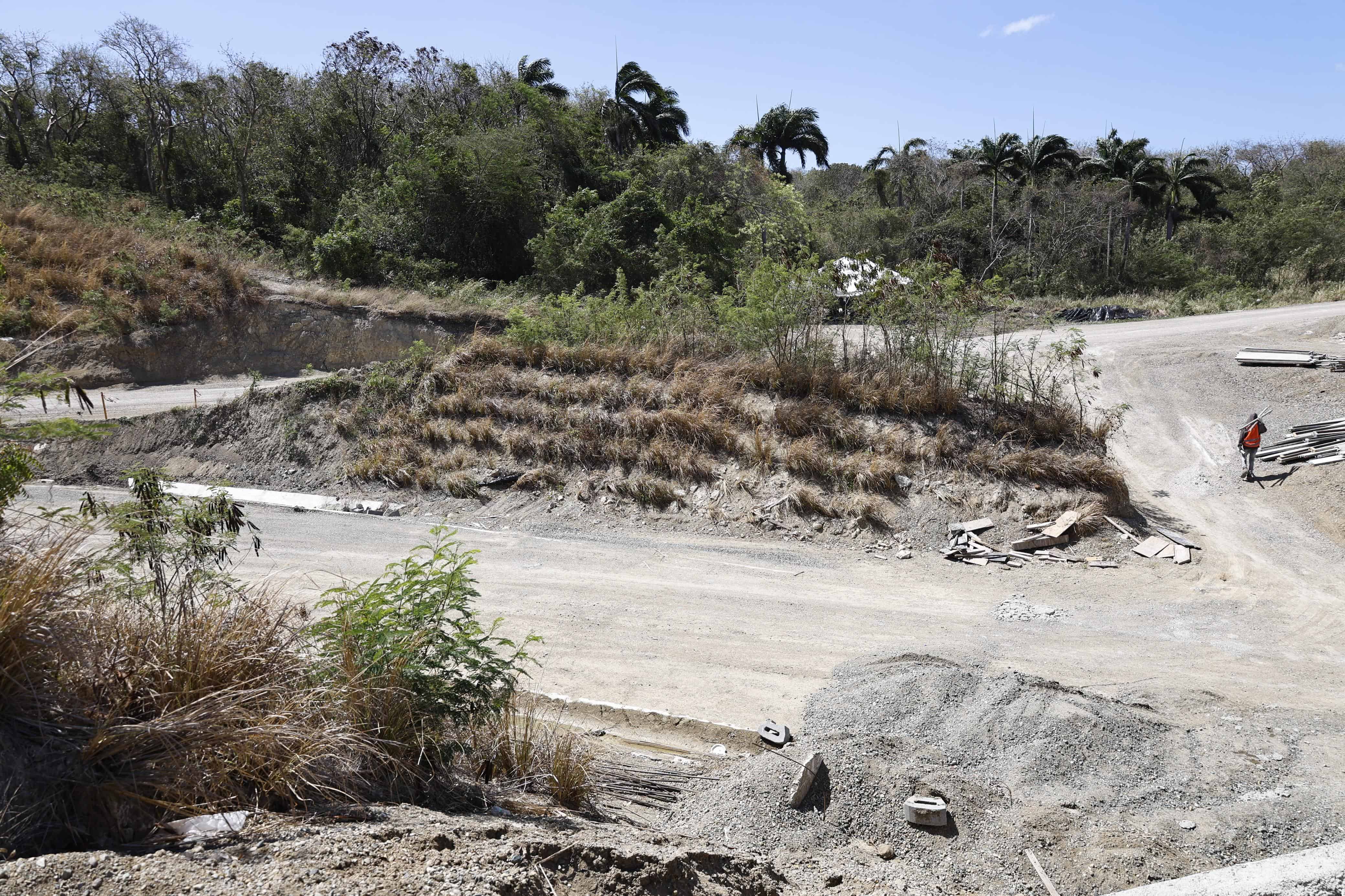 Una parte del área de construcción de la Circunvalación de Baní.