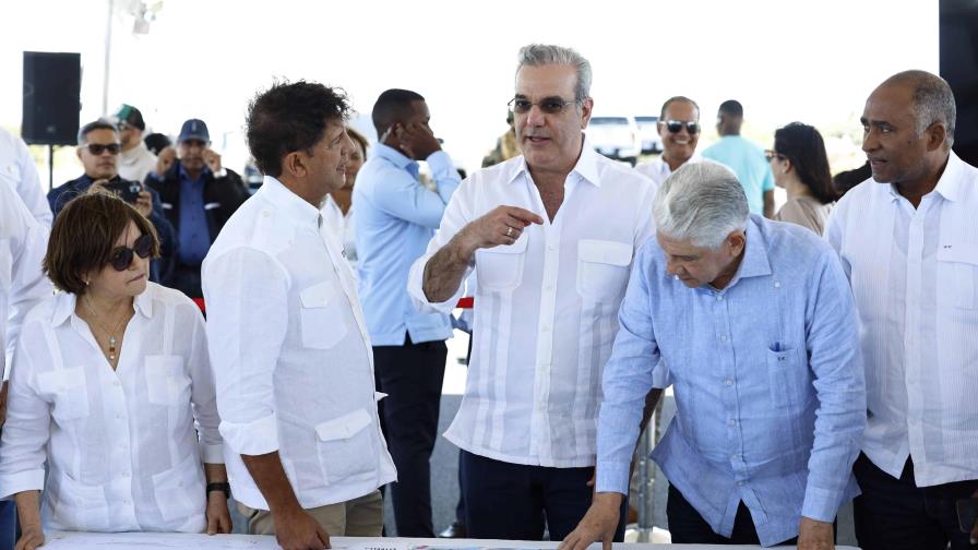 Presidente Abinader dice que Circunvalación de Baní estará lista pronto Presidente Abinader dice que Circunvalación de Baní estará lista pronto