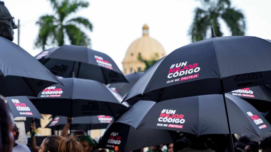 Organizaciones respaldan proyecto de Código Penal sometido por el senador Taveras Guzmán Organizaciones respaldan proyecto de Código Penal sometido por el senador Taveras Guzmán