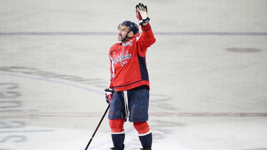 Ovechkin iguala r&eacute;cord de 894 goles de Gretzky en el hockey sobre hielo