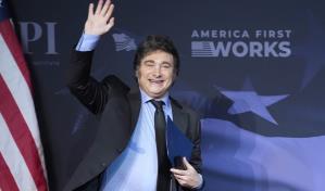 Milei refuerza su amistad con Trump mientras el mundo se tambalea por los aranceles