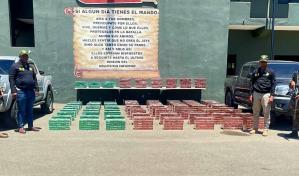 El Ejército decomisa contrabando de más de 400 mil cigarrillos en una camioneta en Valverde