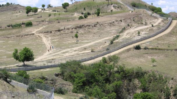 Los 13 kilómetros adicionales del muro fronterizo se licitarán “en las próximas semanas”