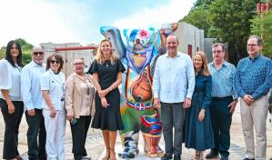 Alcaldía de Santiago y Embajada de Alemania inauguran escultura del Buddy Bear en el Parque Central