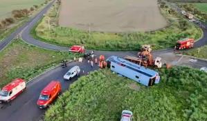 Diez muertos, entre ellos dos niños, en un accidente de bus en Brasil