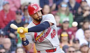 El receptor de Cardenales Iván Herrera estará fuera cuatro semanas por una contusión ósea