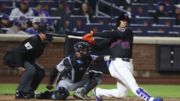 Doble productor de Juan Soto lidera a Mets 2-0 sobre Marlins para ligar cinco victorias