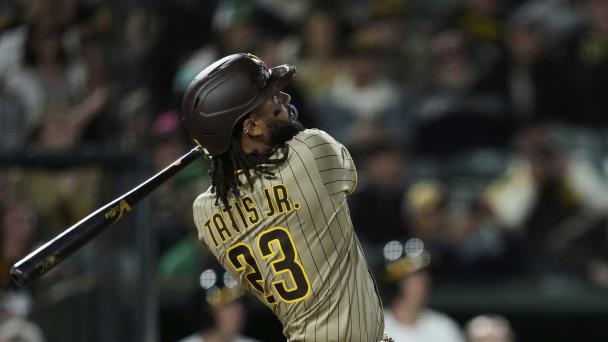 Cronenworth y Tatis conectan jonrones y Padres superan 5-4 a los Atléticos