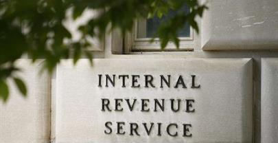 Jueza prohíbe a la agencia tributaria de EE. UU. compartir la dirección de migrantes con ICE